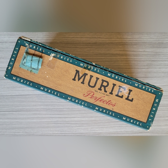 Muriel Perfectos Cigar Box - Havana-Mild - Product of P. Lorillard Company - Picture 4 of 16